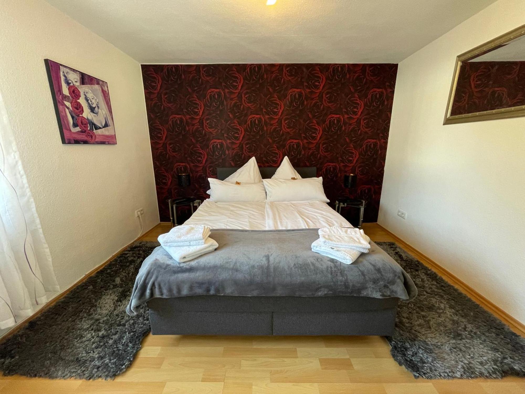 Haus Bella Altendiez Bagian luar foto